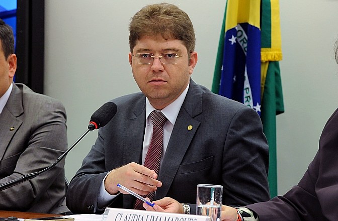 Avança na Câmara projeto que proíbe franquia na banda larga fixa