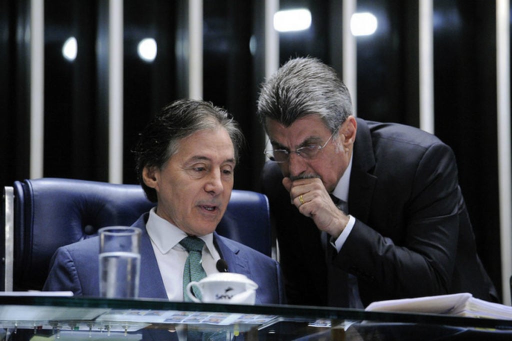Governo aciona “trator” e aprova reforma trabalhista no Senado