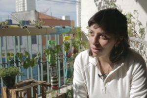 Daniela, a colombiana que ajuda a dar voz aos imigrantes