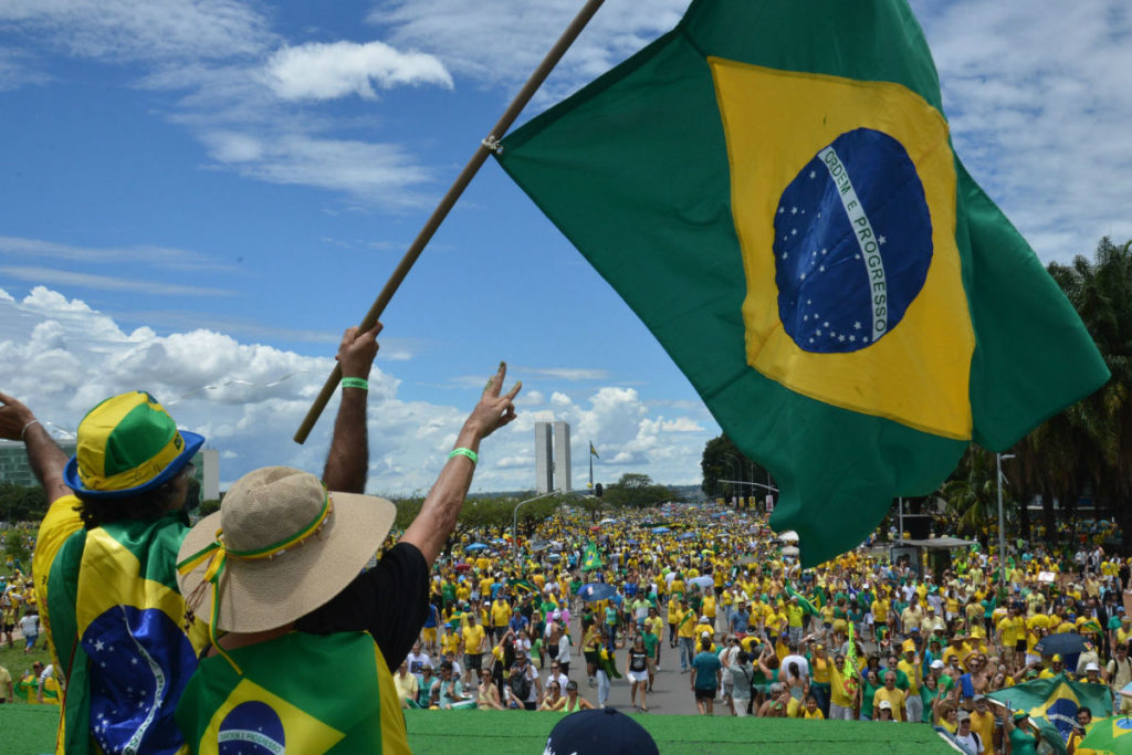 O silêncio das ruas do Brasil