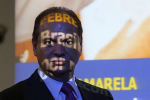 Uma doença, duas notícias: a febre amarela nos governos Lula e Temer