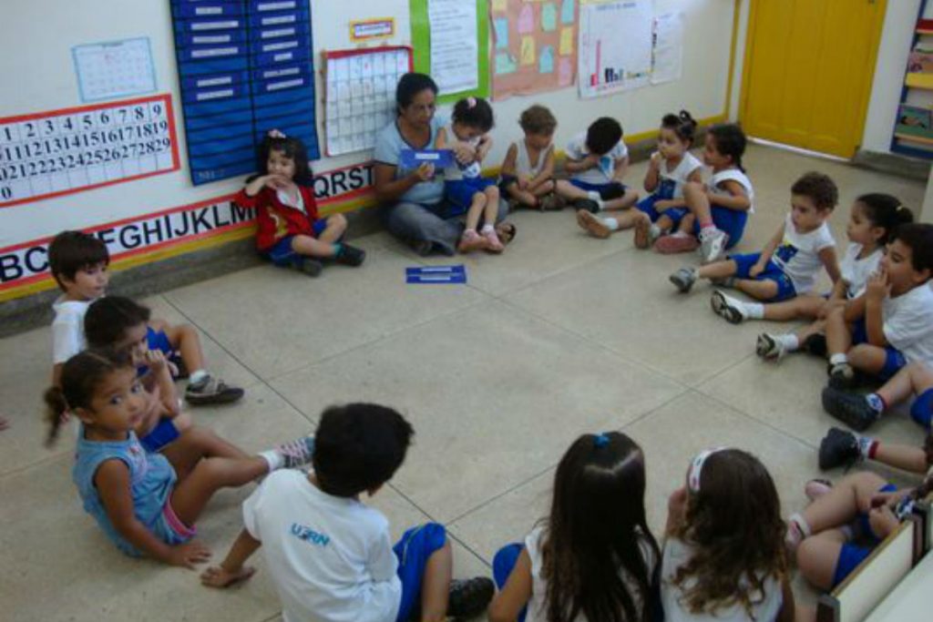 Educação deve ser pensada em redes de interação