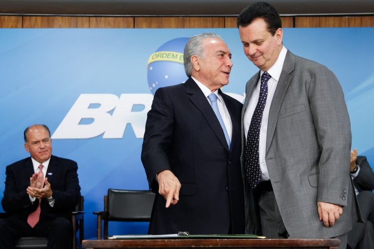 Tonet aplaude política de radiodifusão