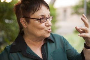 O dia para desafiar a invisibilidade lésbica na mídia e na sociedade