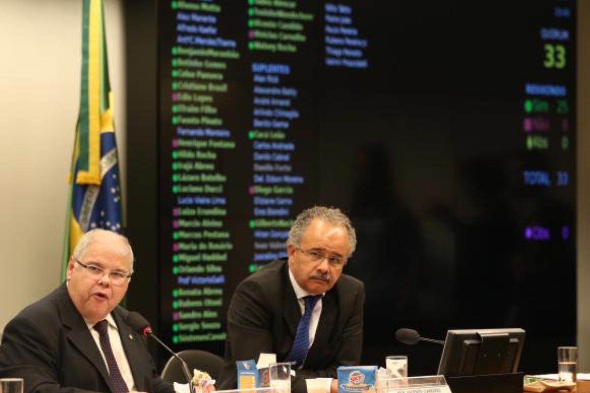 O “distritão” arruinará os partidos