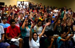 A política do comum contra a pobreza da politica