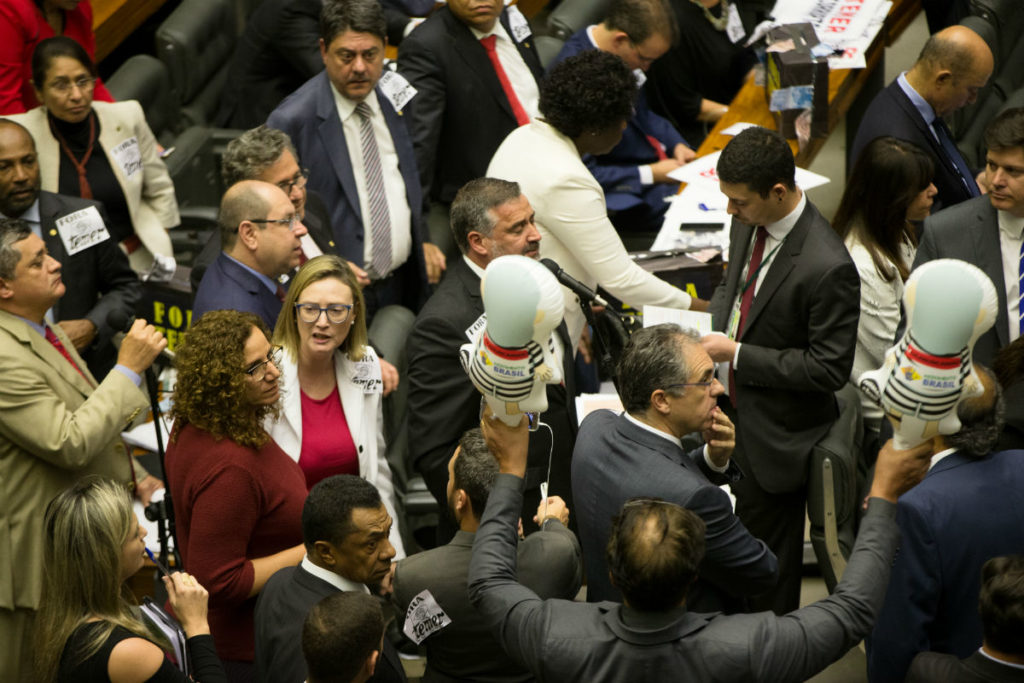 Como votou cada deputado sobre a denúncia contra Temer
