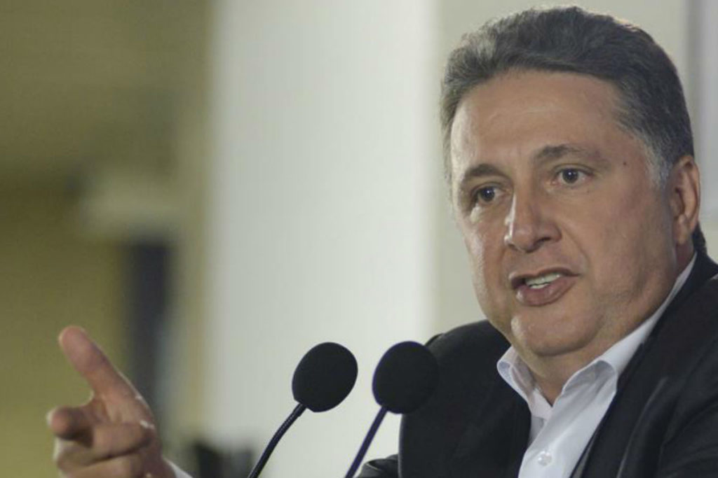 Preso pela PF, Garotinho “some” de programa de rádio. Ouça