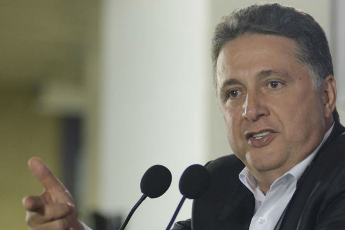Preso pela PF, Garotinho “some” de programa de rádio. Ouça