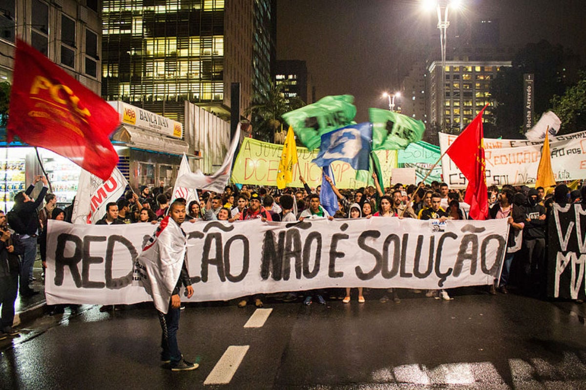 Maioridade Penal: Senado adia votação de PEC pró-redução