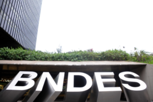 O que se sabe sobre a operação contra 'falsos diretores' do BNDES