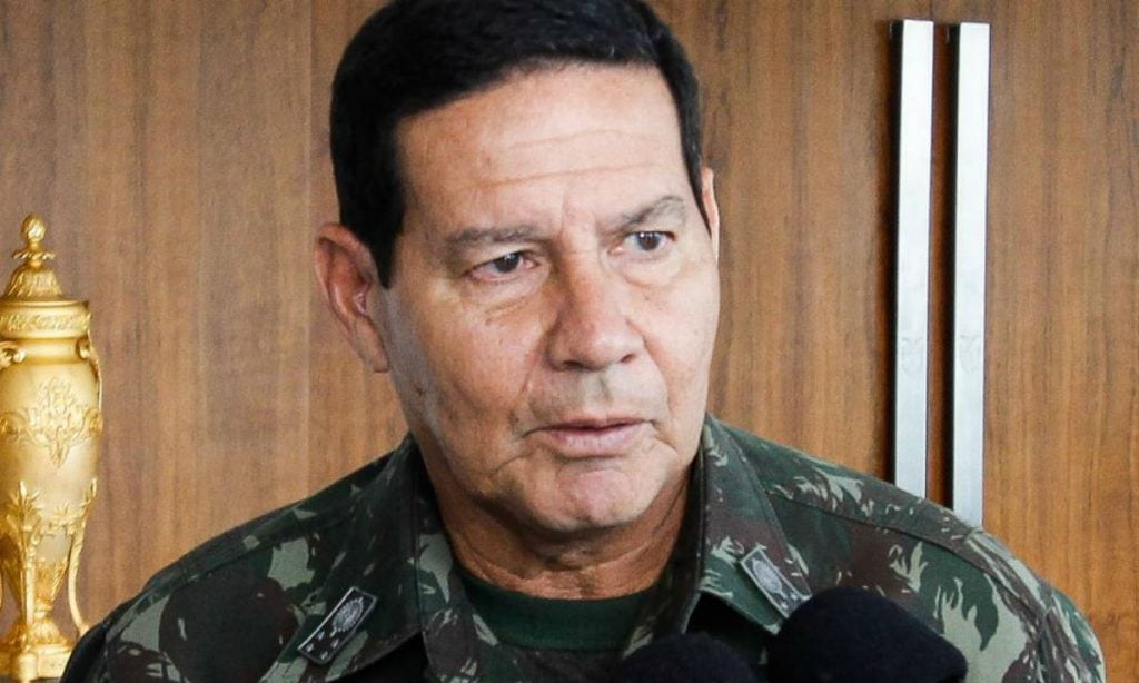 Comissão Arns repudia elogios de Mourão a Ustra: ‘Constrange a nação’