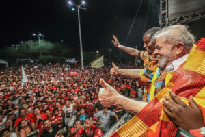 Lula venceria todos os rivais no 2º turno, mostra pesquisa CNT/MDA