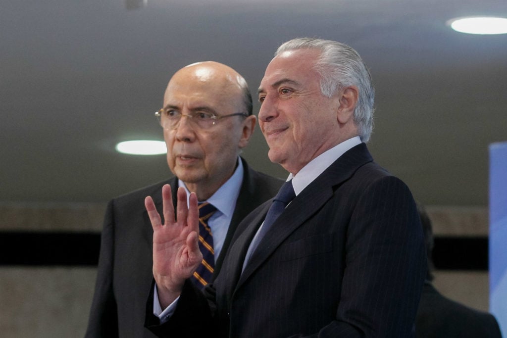 Com sangria de Temer controlada, reforma da Previdência volta à pauta