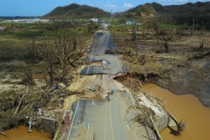 Devastado, Porto Rico sofre após passagem do furacão Maria