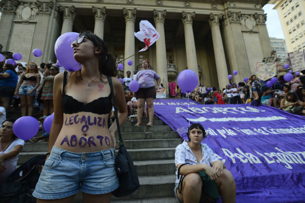 Câmara vota PEC que pode vetar aborto em qualquer caso