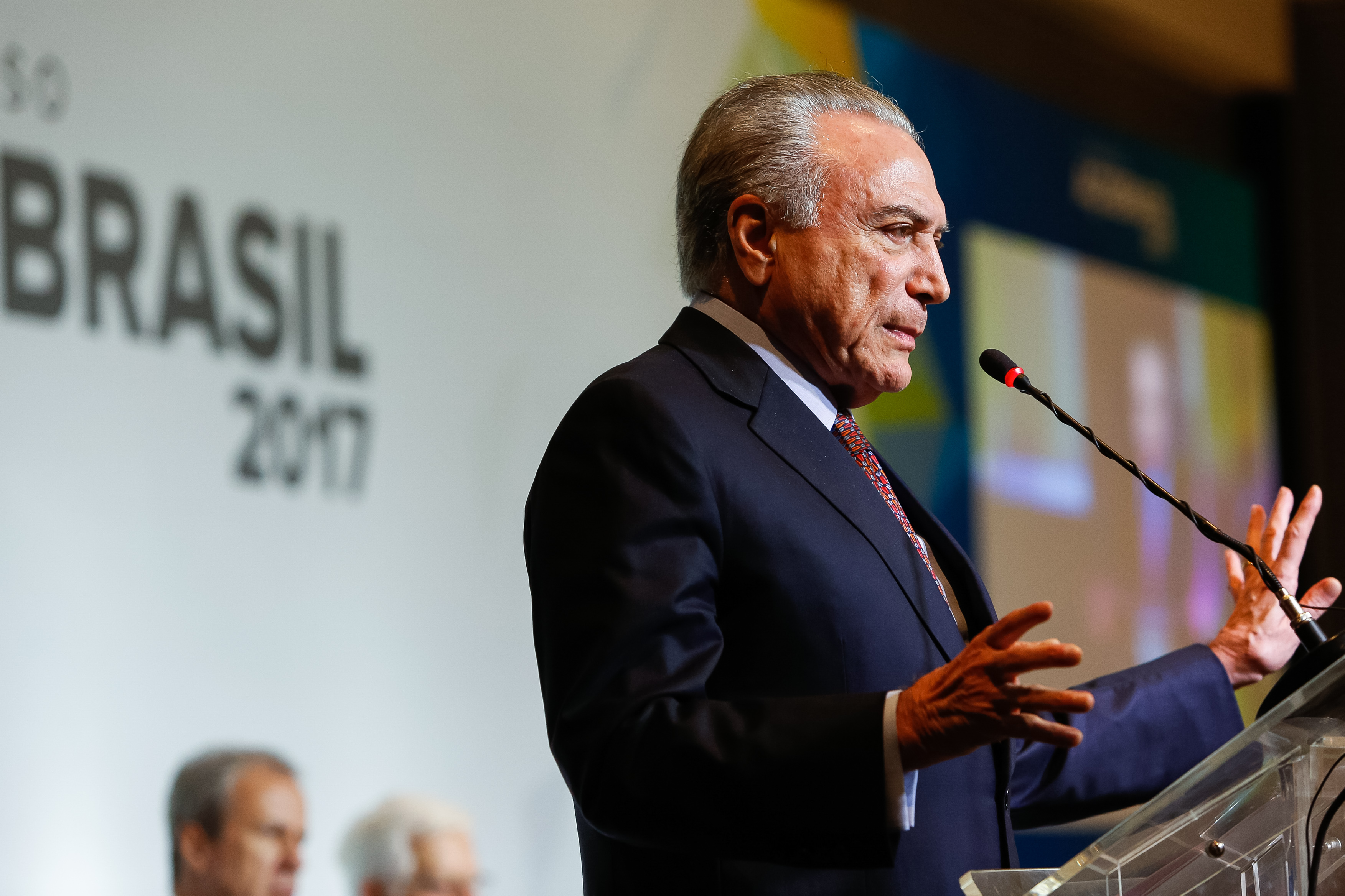Brasil caminha para “regime de exceção”, diz Temer sobre denúncia