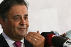 Senado contraria decisão do STF e salva Aécio