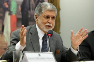 Celso Amorim: punição a diplomata é “medida truculenta”