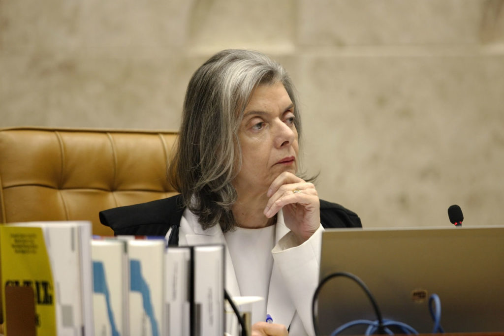 O Supremo contra a Constituição