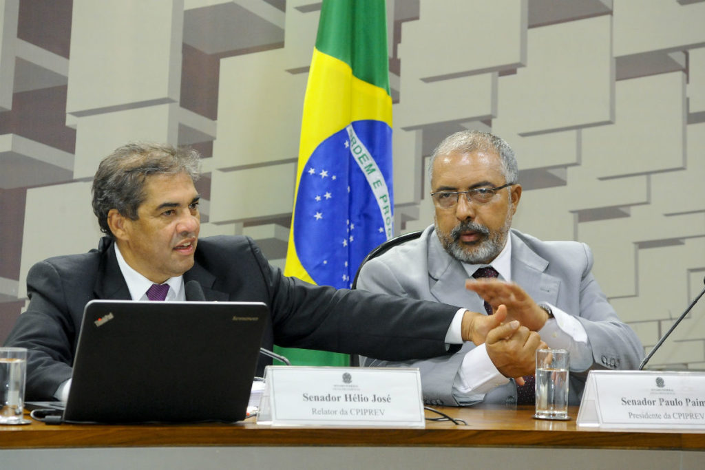 Previdência não é deficitária, diz relatório de CPI no Senado