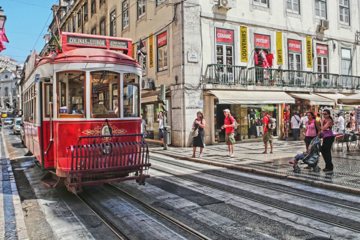 Turistas em Lisboa: Portugal virou local atrativo para a elite brasileira 