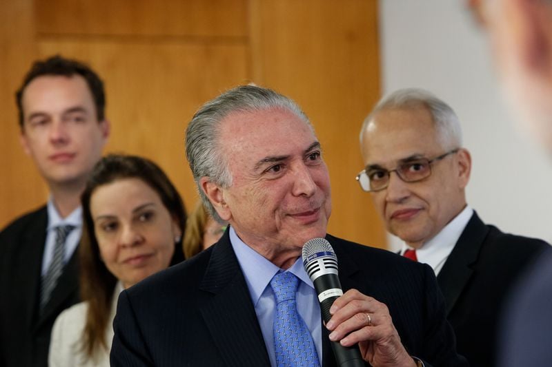 Temer quer garantir seu mandato em troca de trabalho escravo