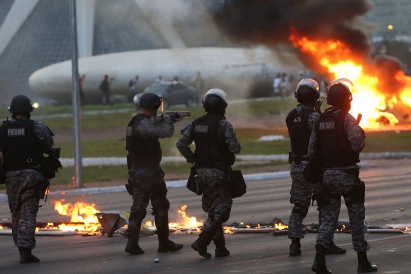 Repressão policial em novembro, em Brasília  