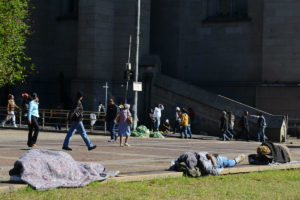 Justiça proíbe Prefeitura de SP de remover pertences de pessoas em situação de rua