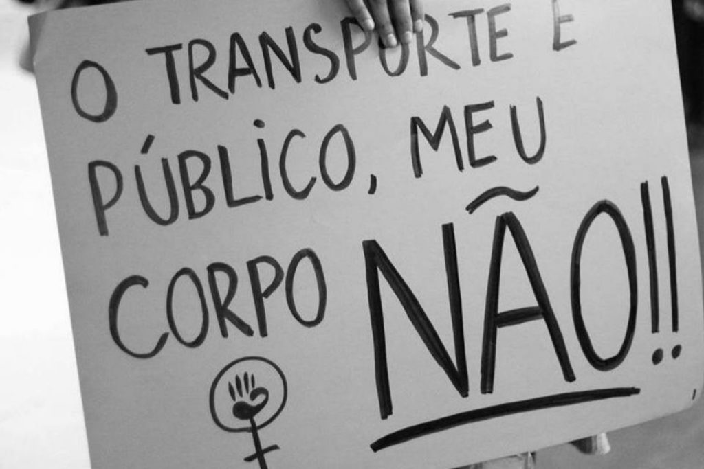 Justiça condena Metrô a pagar indenizações por assédio e ataque com seringa