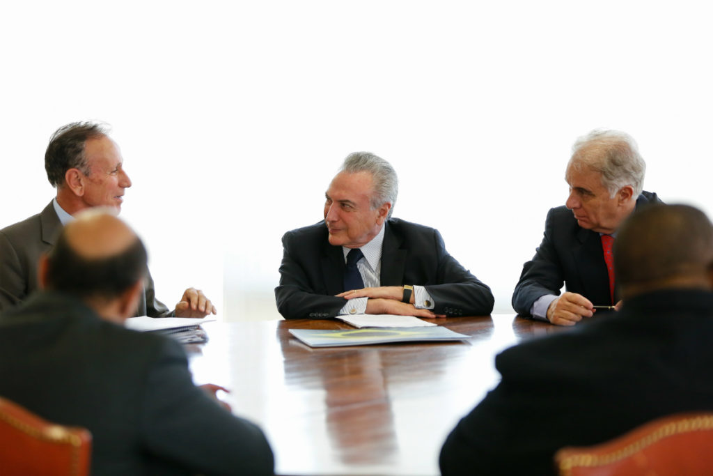 Câmara barra segunda denúncia e salva Temer mais uma vez