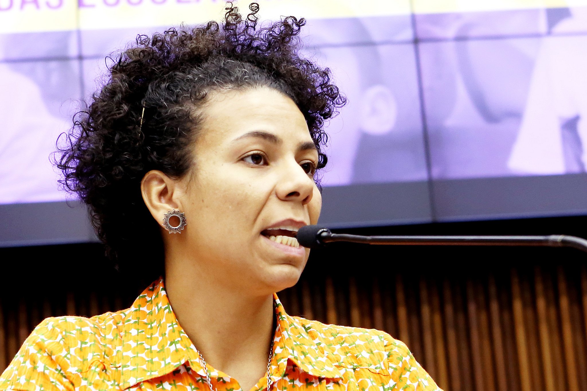 “O diálogo é um exercício democrático dos mais raros ultimamente”