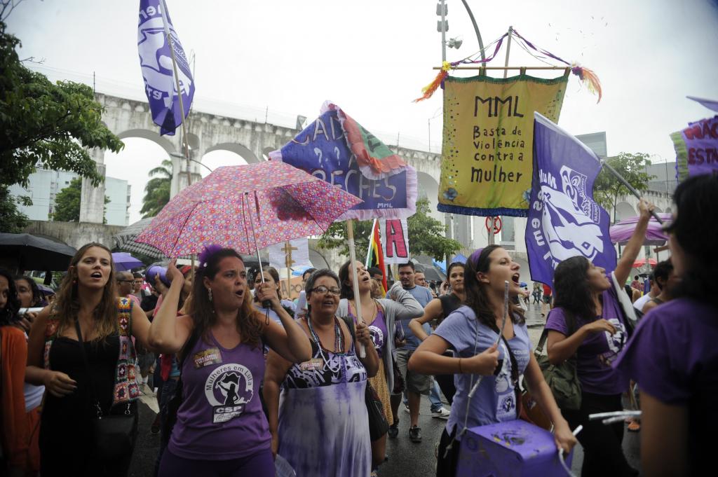 Para além da ponta do iceberg: enfrentando as raízes da violência contra mulheres