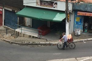 A distância entre o Jardim Ângela e o Jardim Paulista? 24 anos