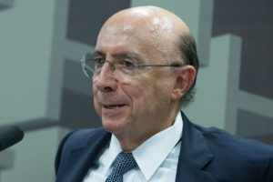 ‘Sim, sou presidenciável’, afirma Henrique Meirelles