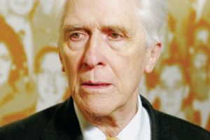 Referência na ciência política, Moniz Bandeira morre aos 81 anos