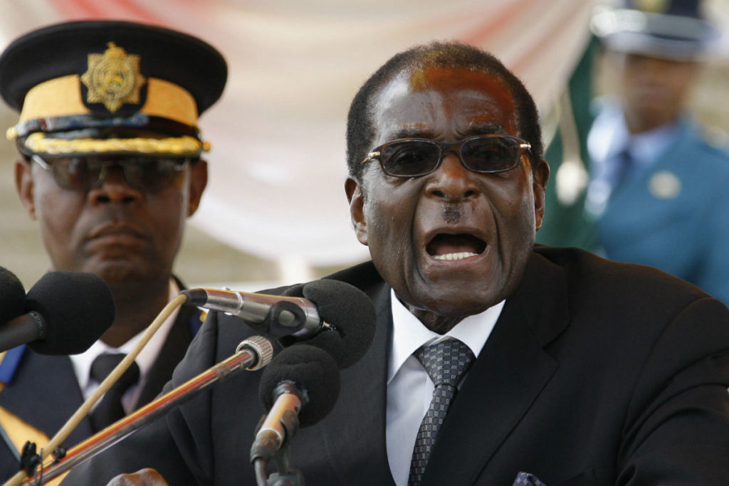 Mugabe renuncia à presidência do Zimbábue