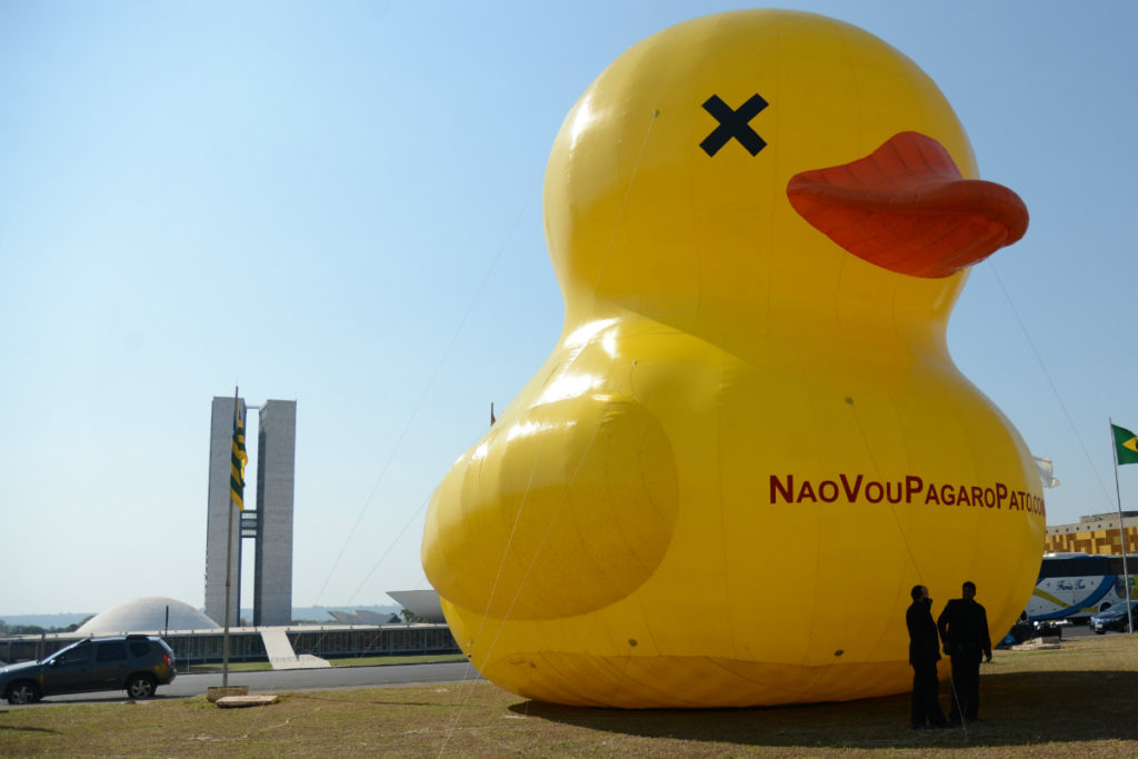 Nem o pato escapa da Lava Jato
