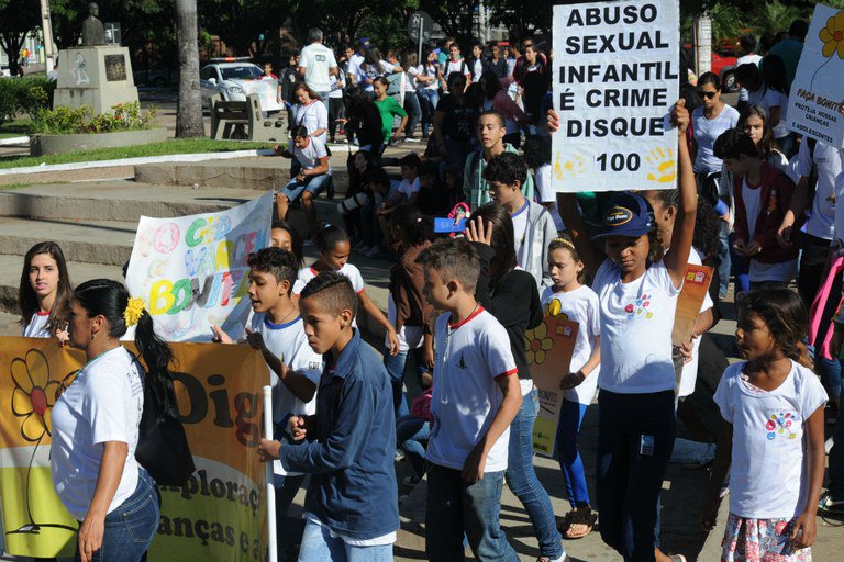 O Dia Nacional de Combate ao Abuso e à Exploração de Crianças e Adolescentes é também de reflexão (Foto: Antonio Cruz / Agência Brasil) 