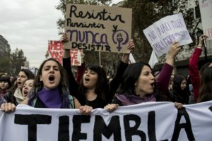 Ocupações feministas se espalham por centros de ensino no Chile