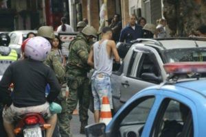 Chacinas no Rio de Janeiro dobraram desde o início da intervenção federal