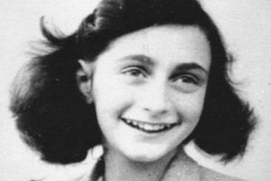 Pesquisadores decifram páginas inéditas de diário de Anne Frank