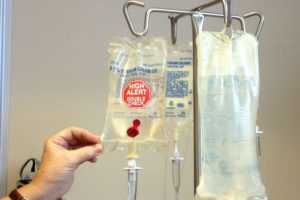 Maioria das mulheres com tipo comum de câncer de mama pode evitar a quimioterapia