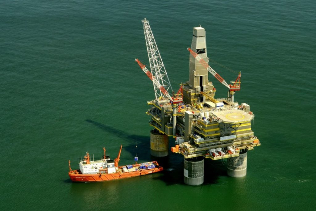 A Petrobras está sendo despedaçada, desnacionalizada e isso é crime