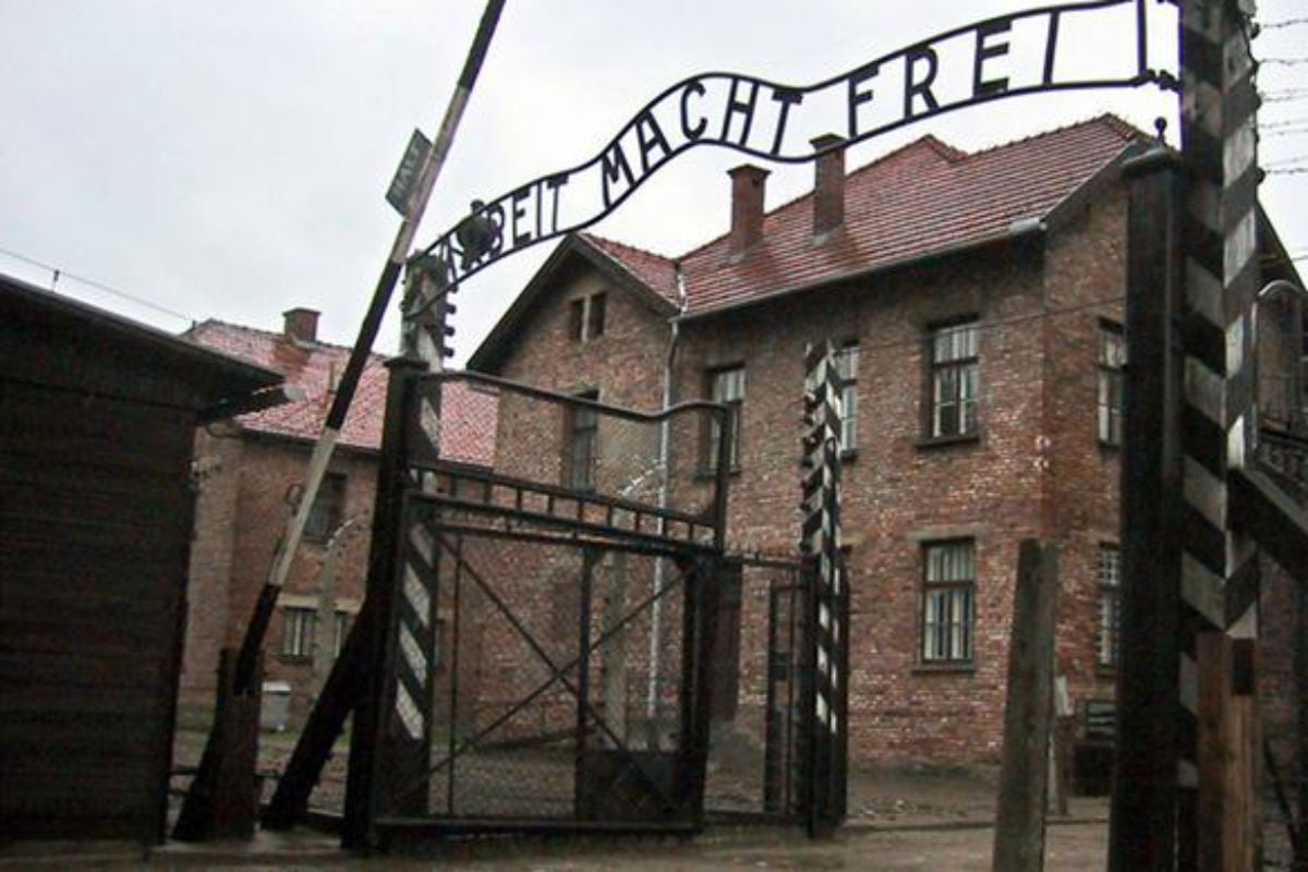 Alunos propõem slogans nazistas para formatura na Alemanha