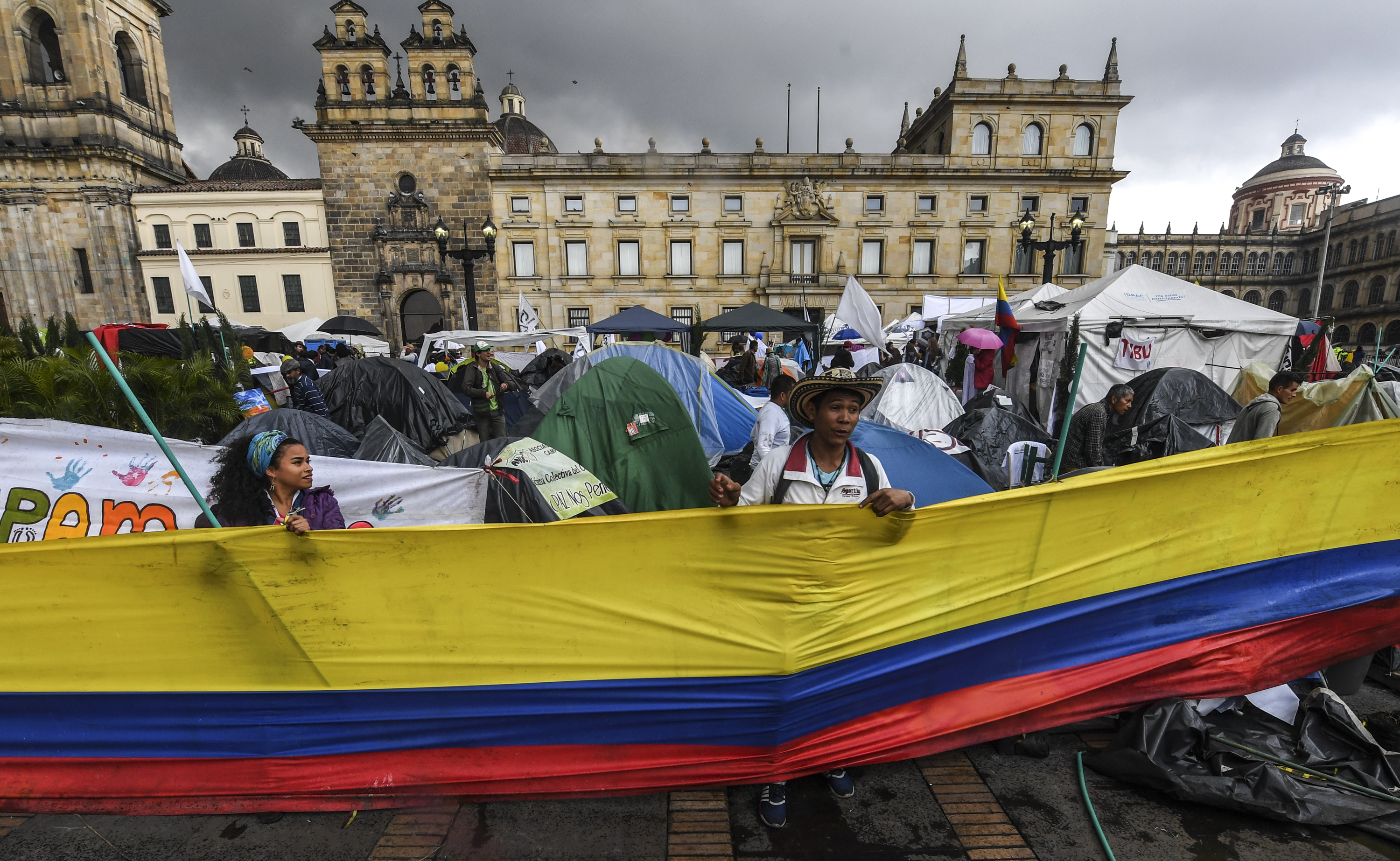 Mais de 320 lideranças sociais foram assassinadas na Colômbia desde que a paz com as Farc foi firmada 
