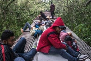 O 'trem da morte', a perigosa rota para cruzar a fronteira dos EUA