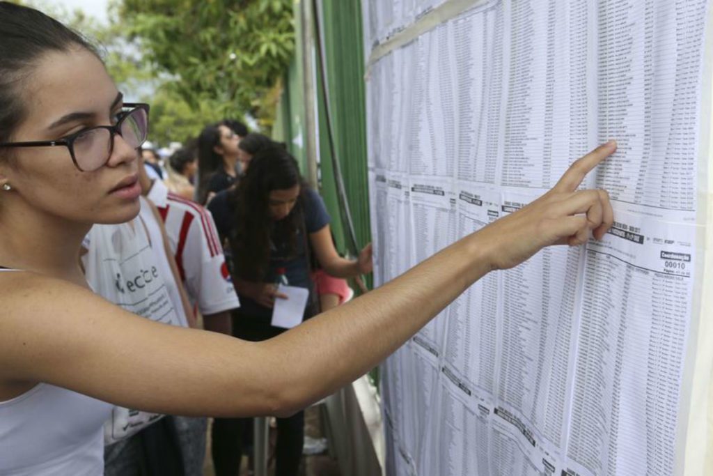 Como estão os jovens que se beneficiaram da expansão do ensino superior?