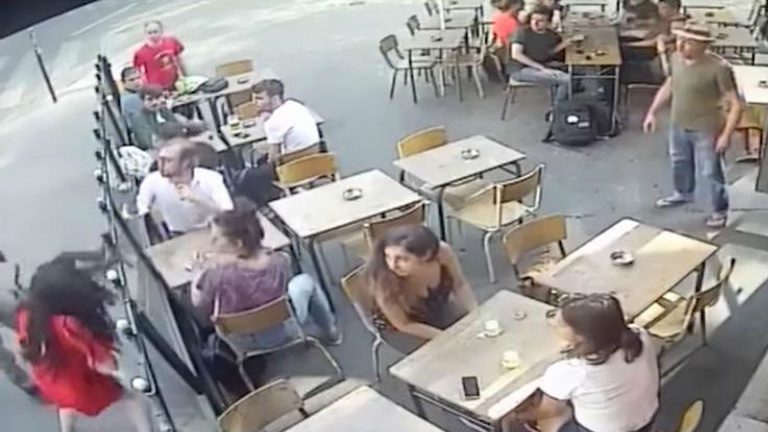 Vídeo de agressão impulsiona debate sobre assédio sexual na França