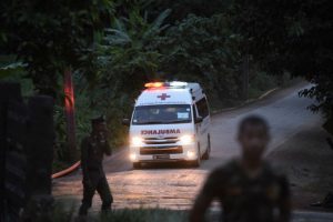 Resgate encerrado na Tailândia: 12 meninos e treinador salvos